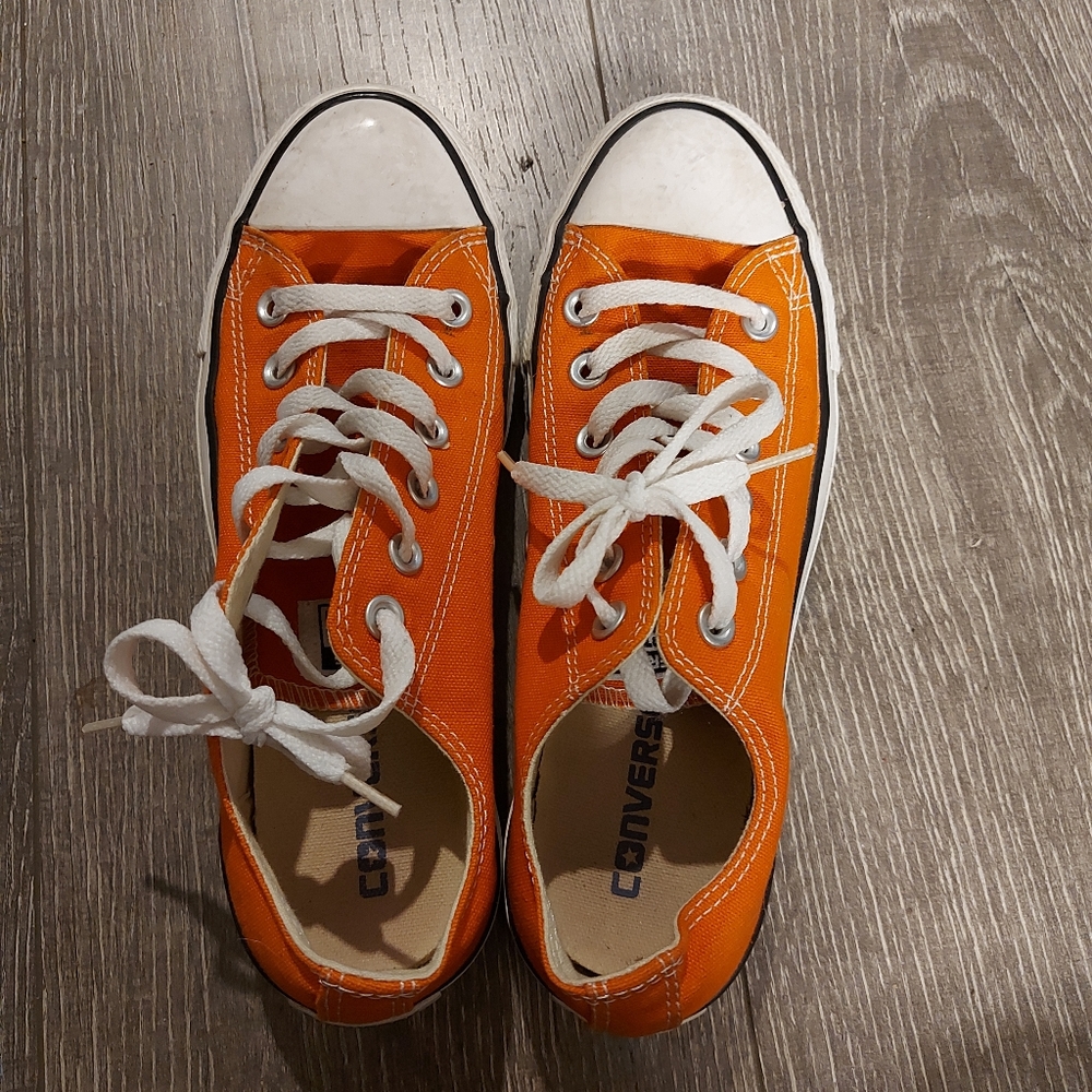 Converse sneakers, size 7.5, barley worn